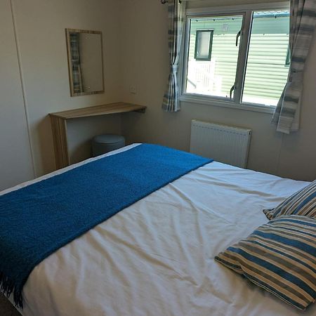Lovely Bright Modern Caravan Swanage On Peaceful And Tranquil Holiday Park Dış mekan fotoğraf